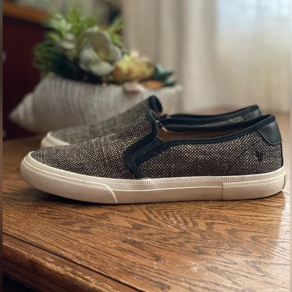 Frye Gia Ship- on woman shoes size 7M - Picture 9 of 10